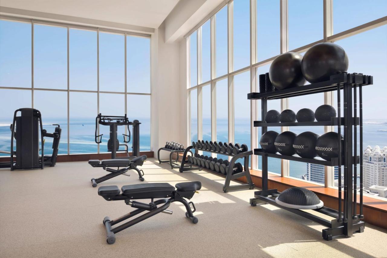 Delta Hotels By Marriott City Center Доха Экстерьер фото The gym at the Westin Dubai