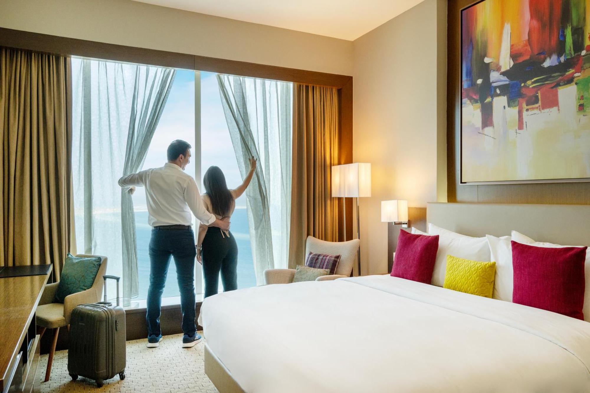 Delta Hotels By Marriott City Center Доха Экстерьер фото A guest room at the hotel
